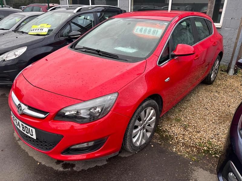 Used Vauxhall Astra Excite 2014 Red Hatchback