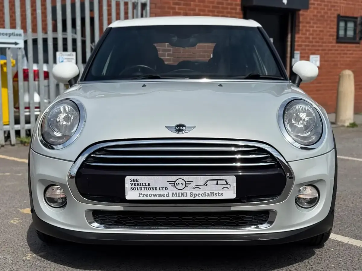 Used Mini Cooper Hatch 136 HP (100 kW) 2016 Silver Hatchback