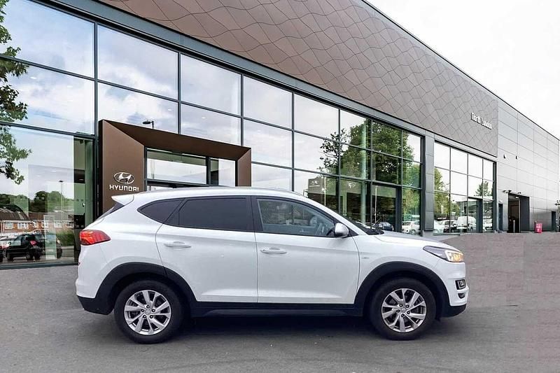 Used Hyundai Tucson SE 136 HP (100 kW) 2020 White SUV