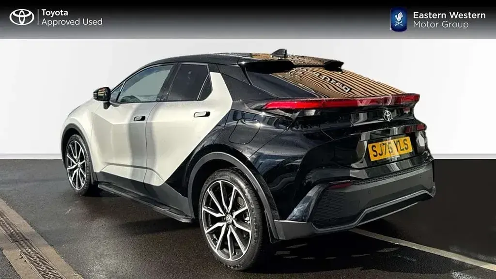 Second-hand Toyota C-HR Sport 220 CP (161 kW) 2025 Argintiu SUV