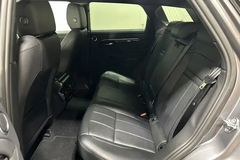 Używany Land Rover Range Rover evoque 309 KM (227 kW) 2023 Szary SUV