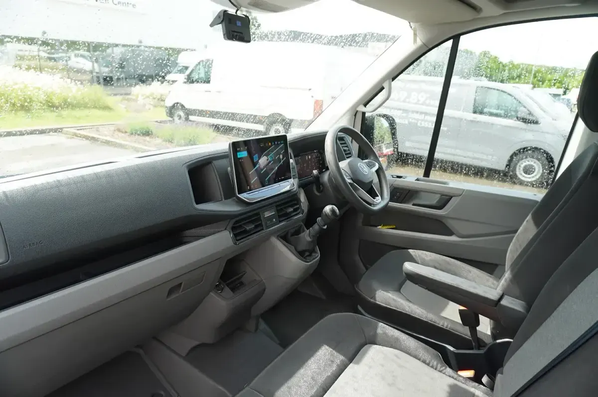 Used VW Crafter 140 HP (102 kW) 2025 White Van