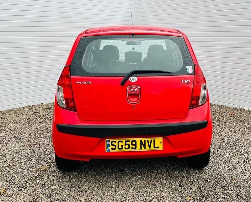 Used Hyundai i10 Comfort 77 HP (56 kW) 2009 Red Hatchback