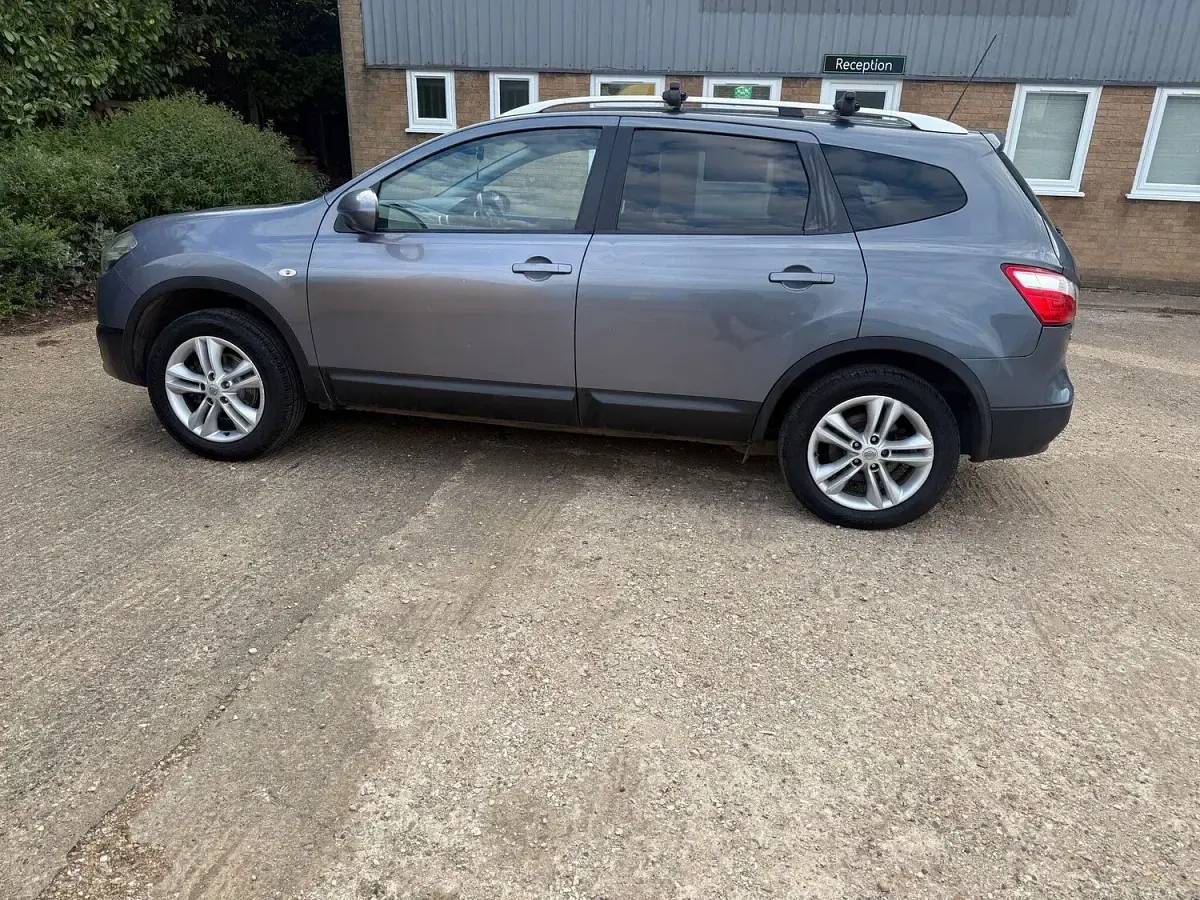 Used Nissan Qashqai +2 N-TEC 2010 Grey SUV