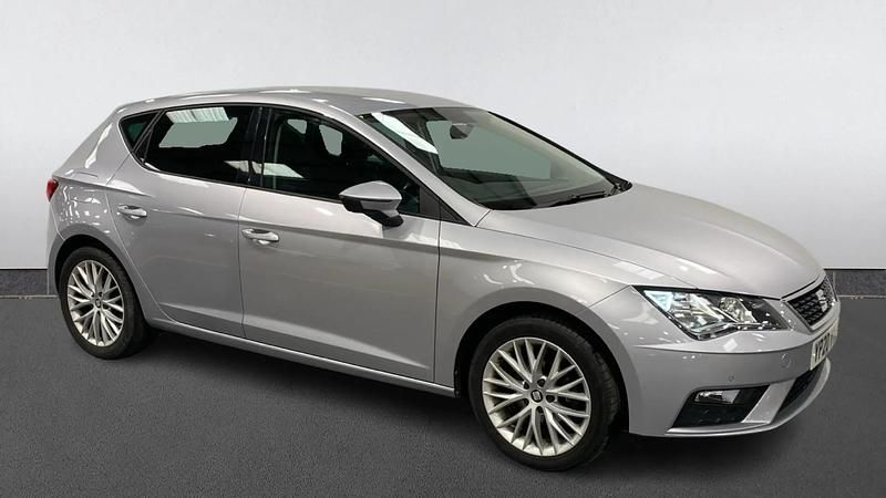 Used Seat Leon SE Dynamic 115 HP (84 kW) 2020 Silver Hatchback