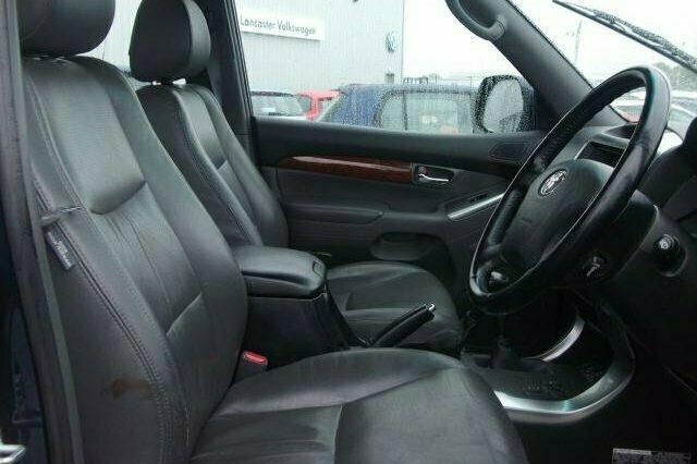 Used Toyota Land Cruiser 173 HP (127 kW) 2007 SUV