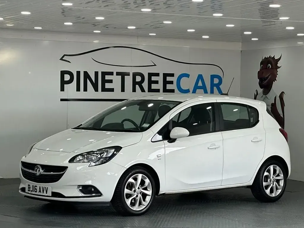 Begagnad Vauxhall Corsa SRi 90 HK (66 kW) 2016 Vit Halvkombi