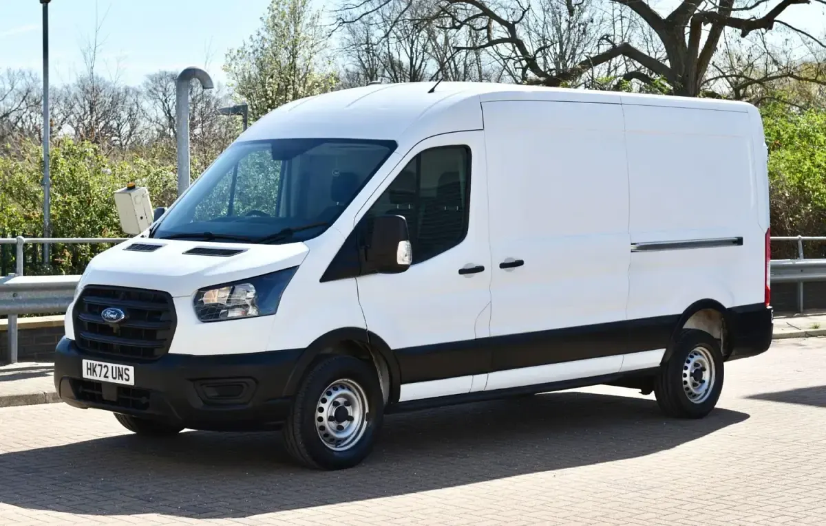 Second-hand Ford Transit S 130 CP (95 kW) 2022 Alb Van