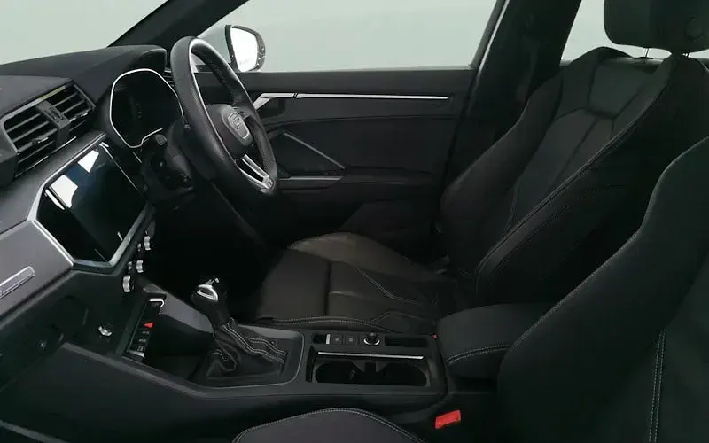Second-hand Audi Q3 Sportback S-Line 150 CP (110 kW) 2024 Alb SUV