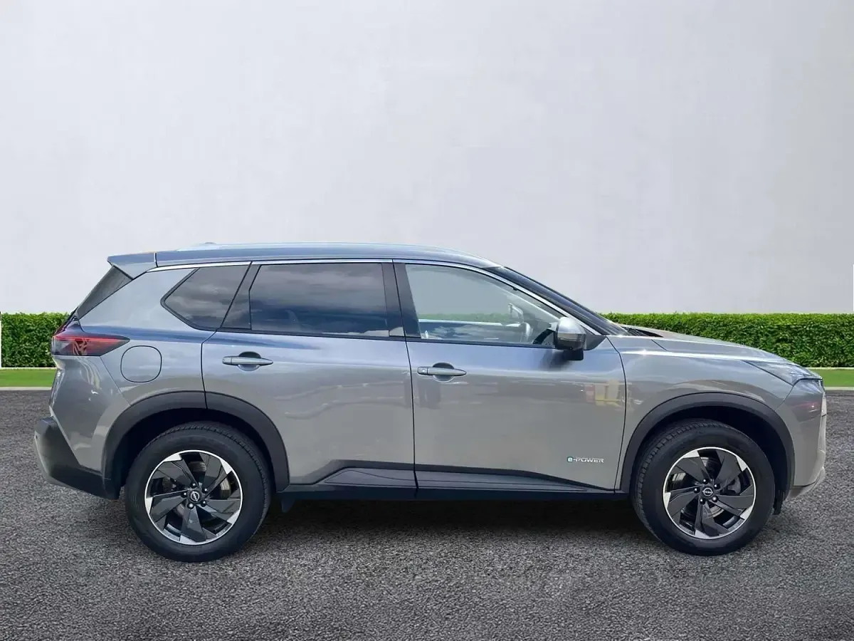 Used Nissan X-Trail N-Connecta 213 HP (156 kW) 2024 Grey SUV