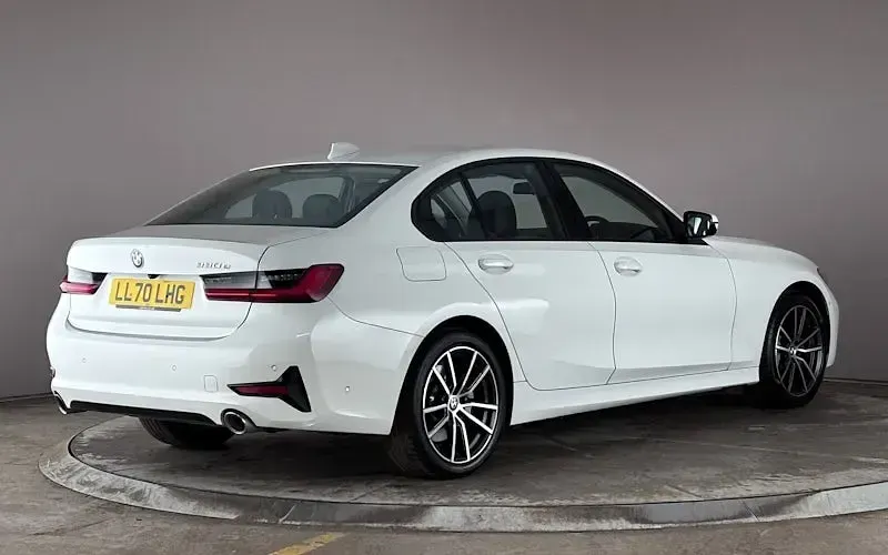 Used BMW 330e Sport Line 292 HP (214 kW) 2020 White Sedan