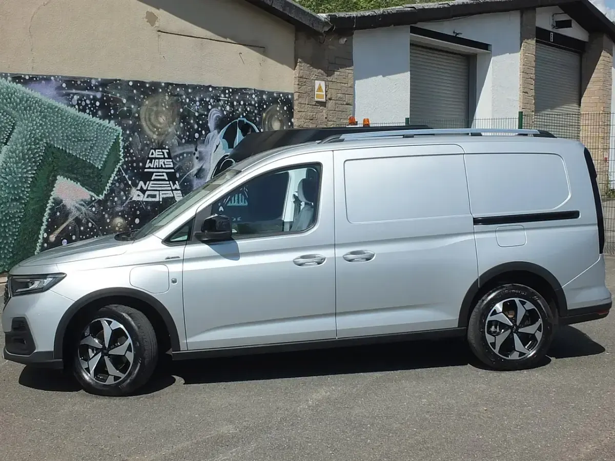 Used Ford Transit Connect Active 150 HP (110 kW) 2025 Silver MPV