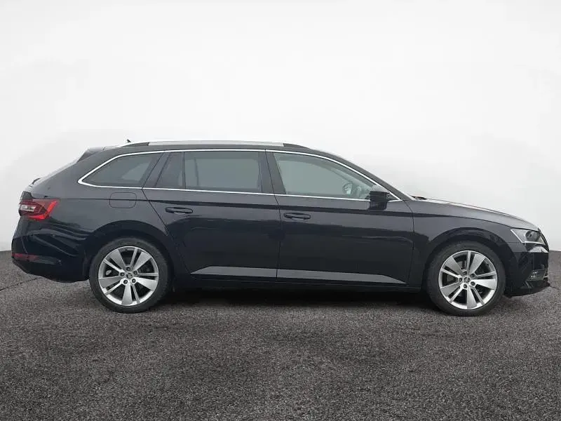 Used Skoda Superb SE L Executive 162 HP (119 kW) 2017 Black metallic Estate