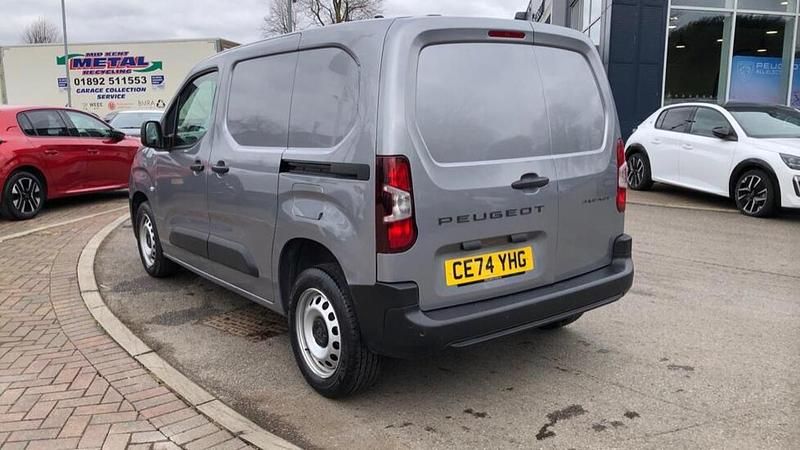 Used Peugeot Partner S 101 HP (74 kW) 2024 Grey MPV