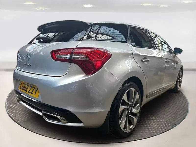 Usado Citroën DS5 2013 Prateado Citadino