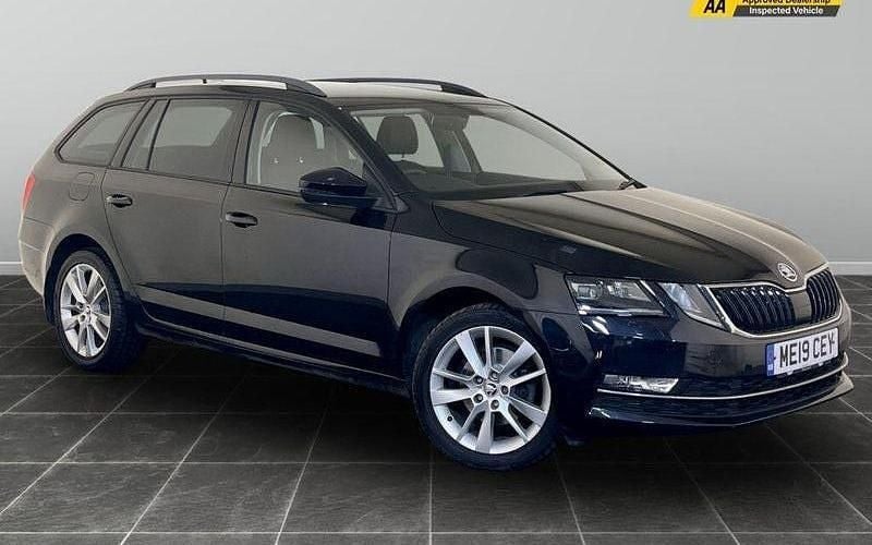 Black Used 2019 Skoda Octavia SE L Estate | £12,995 (Fair price) - Image 1/2