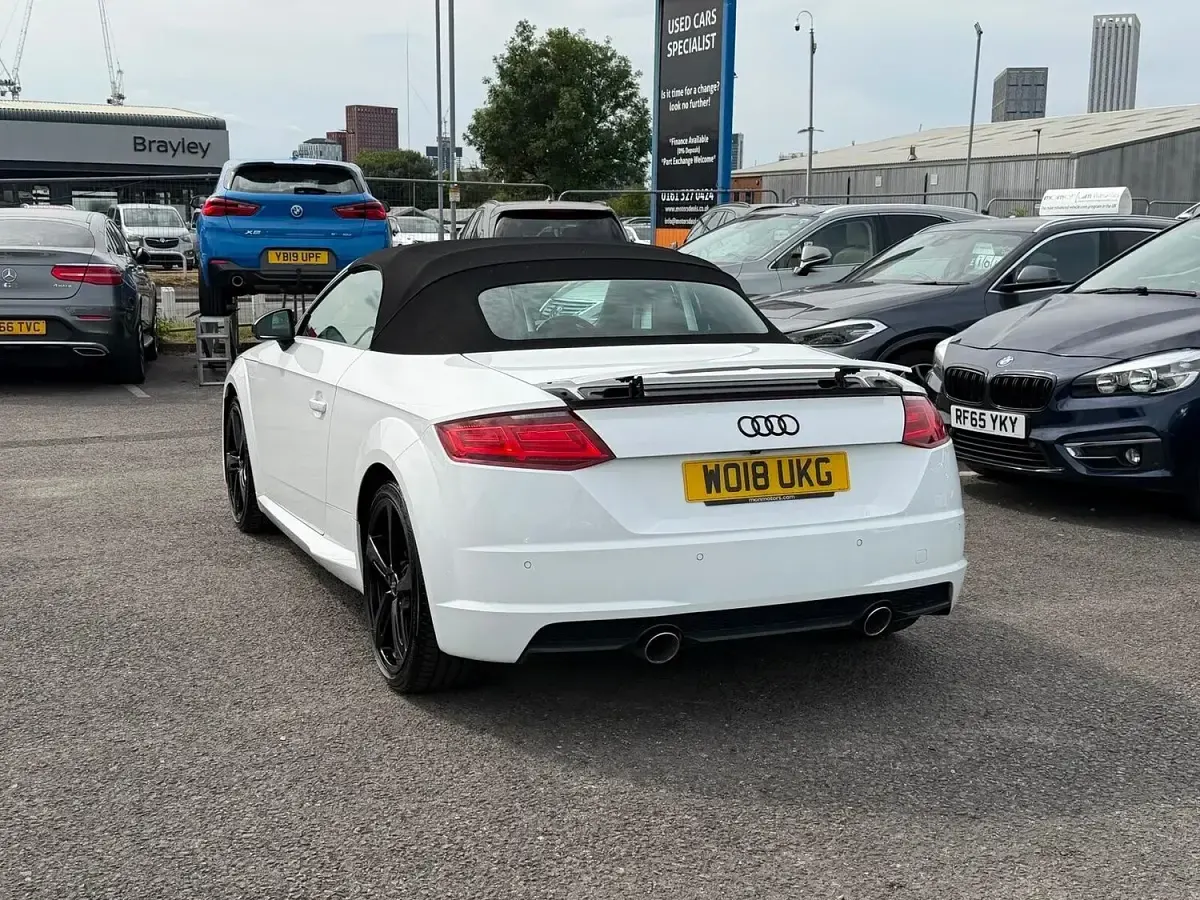 Used Audi TT Roadster Black Edition 184 HP (135 kW) 2018 White Cabriolet
