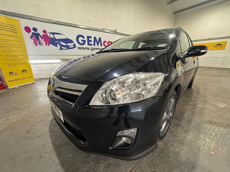 Grey Used 2012 Toyota Auris Hybrid T4 Hatchback | £6,395 (Good price) - Image 1/4