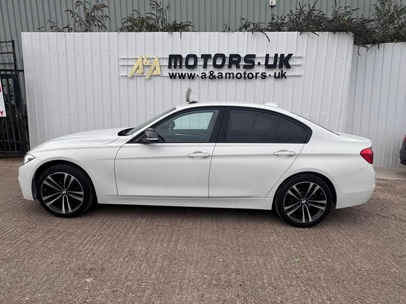 Used BMW 318 Sport Line 2018 White Sedan