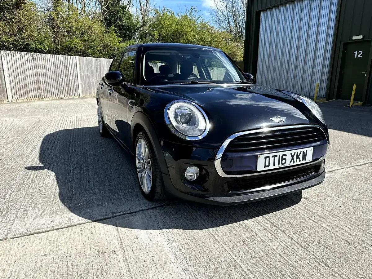 Used Mini Cooper D Hatch 116 HP (85 kW) 2016 Black Hatchback