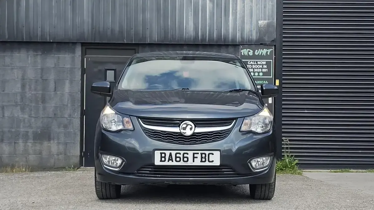 Used Vauxhall Viva 75 HP (55 kW) 2017 Grey Hatchback