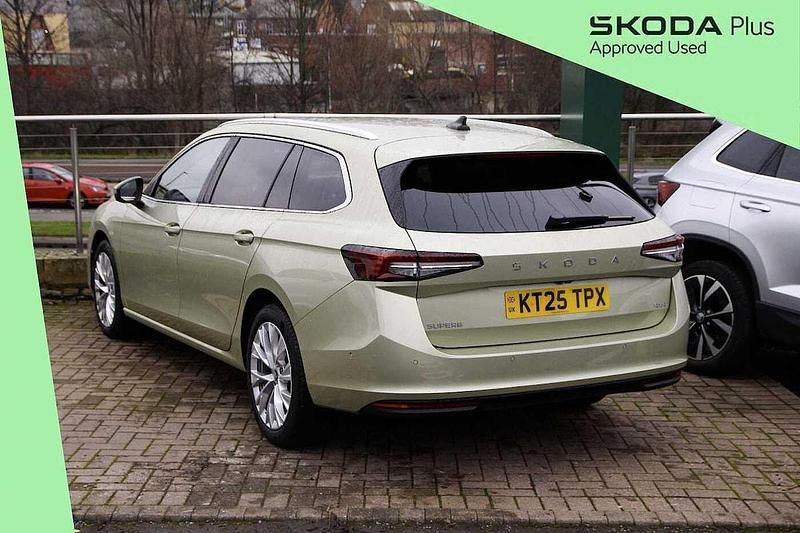 Used Skoda Superb SE L 190 HP (139 kW) 2025 Ice tea yellow metallic Estate
