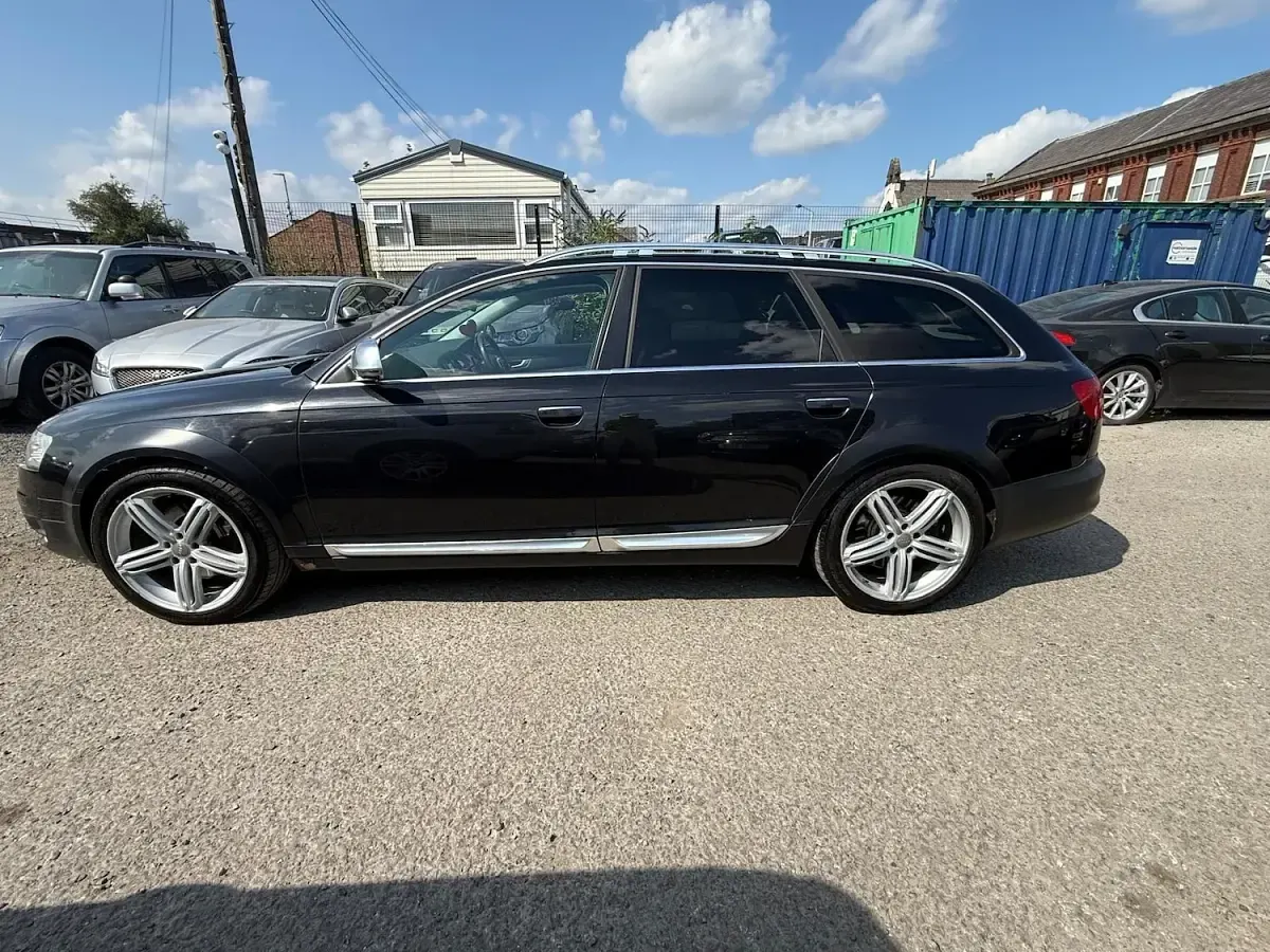Used Audi A6 Allroad 240 HP (176 kW) 2010 Black Estate