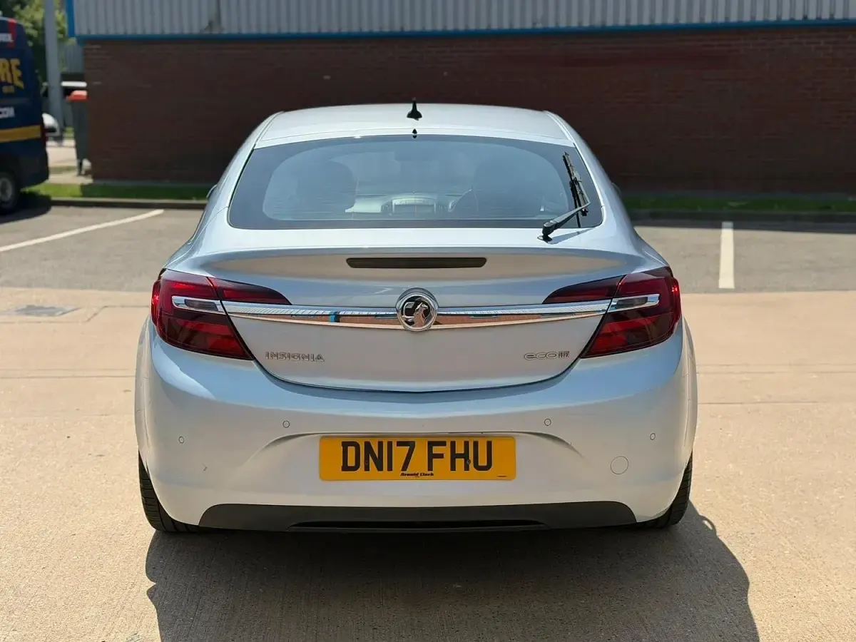 Used Vauxhall Insignia Design Edition 2017 Silver Hatchback