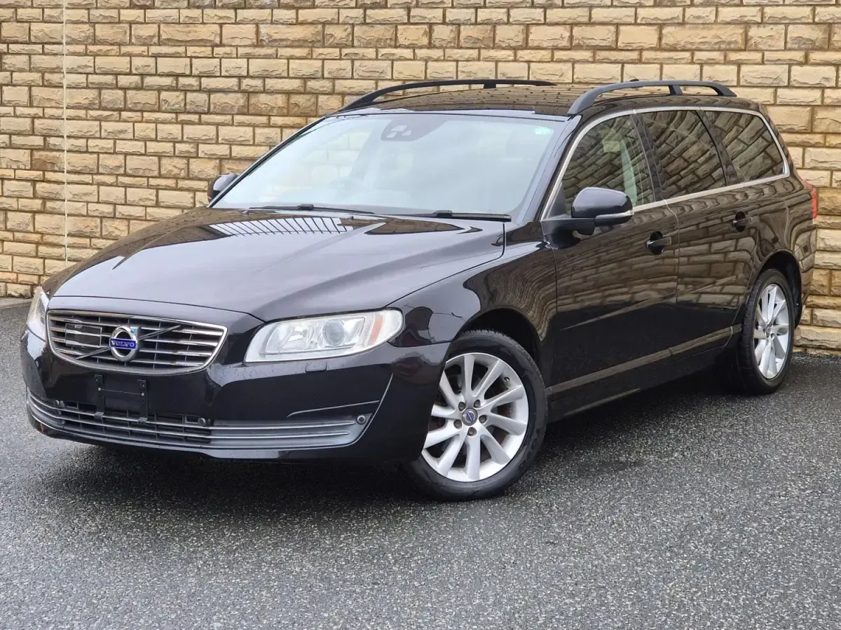 Second-hand Volvo V70 SE 2025 Negru Break