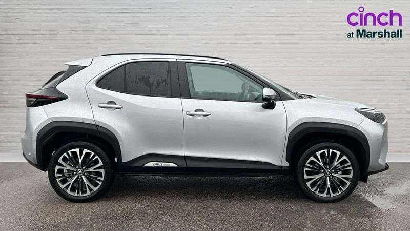 Used Toyota Yaris Hybrid 116 HP (85 kW) 2024 Silver