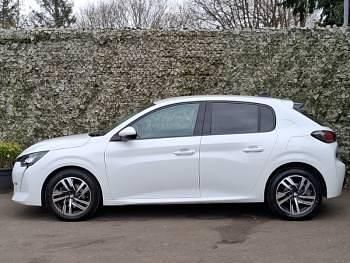 Used Peugeot 208 Allure Premium 100 HP (73 kW) 2021 White Hatchback
