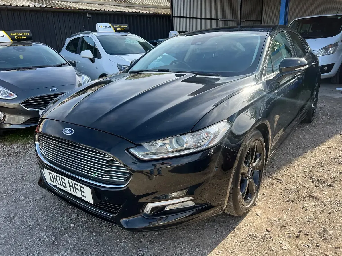 Used Ford Mondeo Titanium 160 HP (117 kW) 2016 Black Hatchback