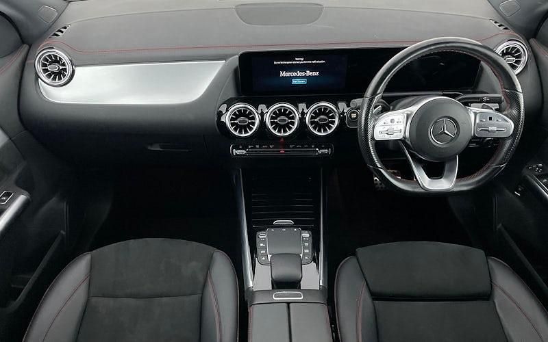 Used 2022 Mercedes EQA250 AMG line SUV | £20,623 (Fair price) - Image 1/2