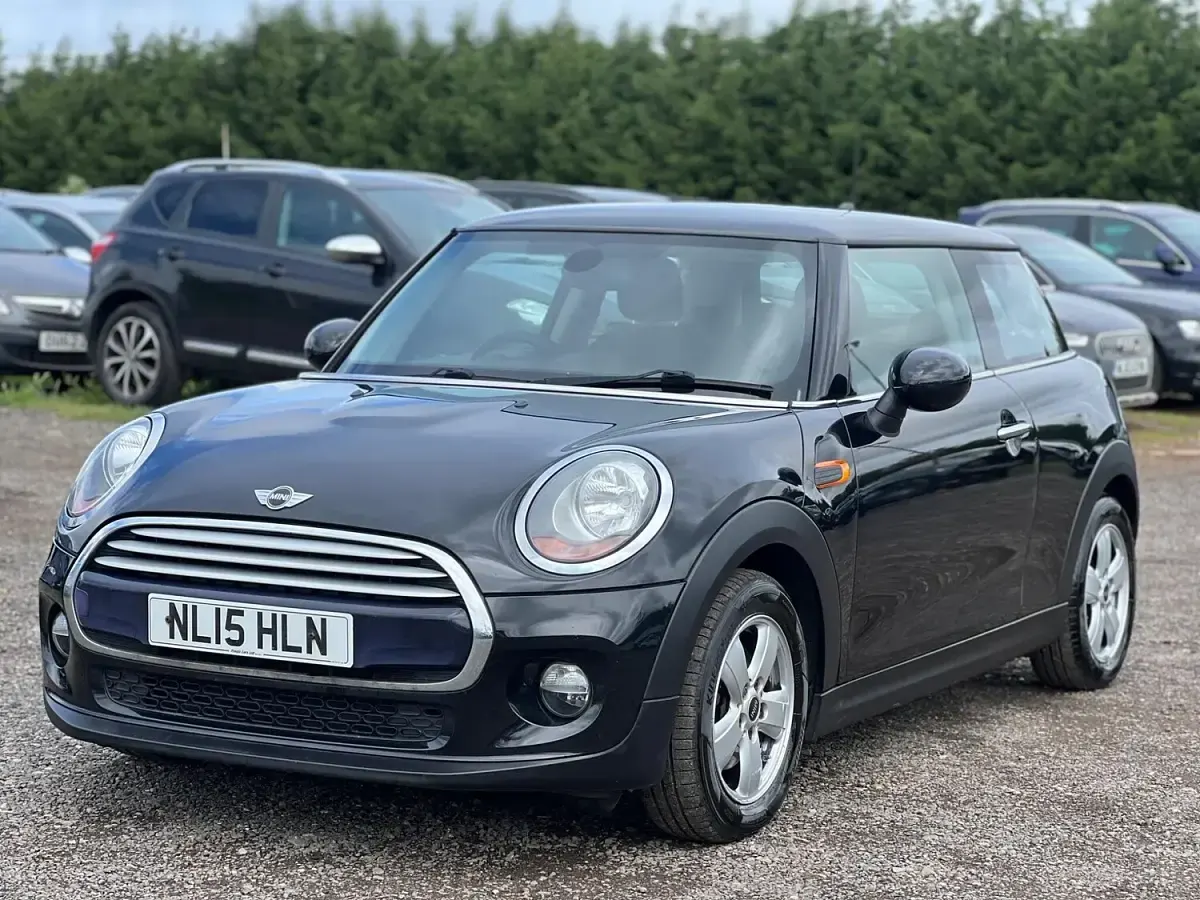 Used Mini Cooper D Hatch 2015 Black Hatchback