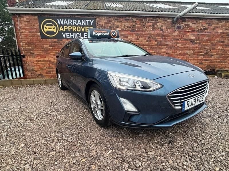 Used Ford Focus Zetec 100 HP (73 kW) 2019 Blue Estate