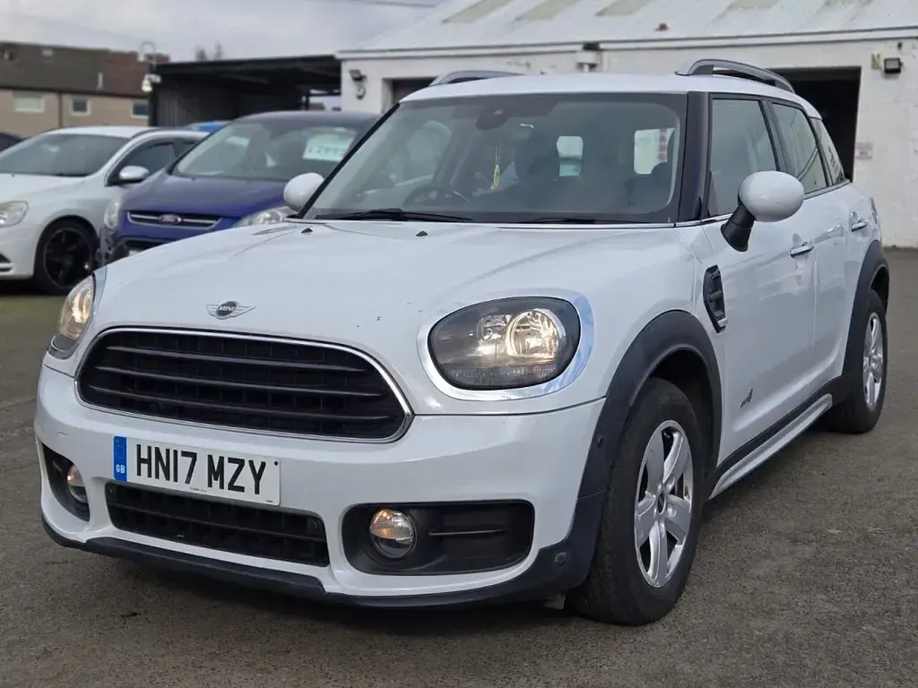 Used Mini Cooper 136 HP (100 kW) 2017 White Hatchback