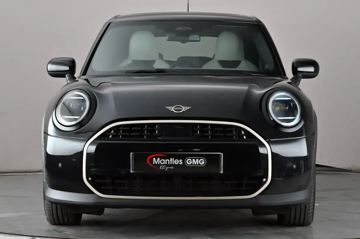 Used Mini Cooper Exclusive 156 HP (114 kW) 2024 Black Hatchback