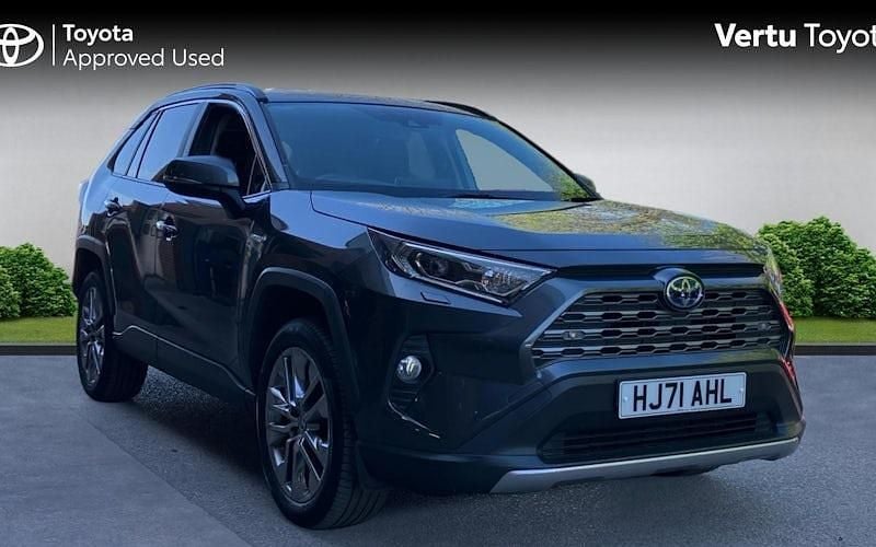 Usado Toyota RAV4 218 HP (160 kW) 2025 SUV