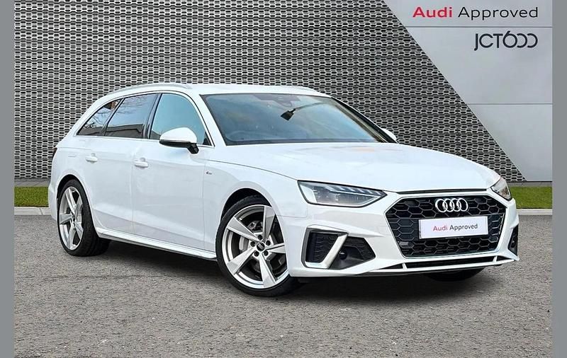 Used Audi A4 S-Line 200 HP (147 kW) 2023 White Estate