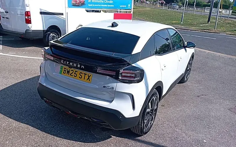 Used Citroën e-C4 114 kW (156 HP) 2025 White Hatchback