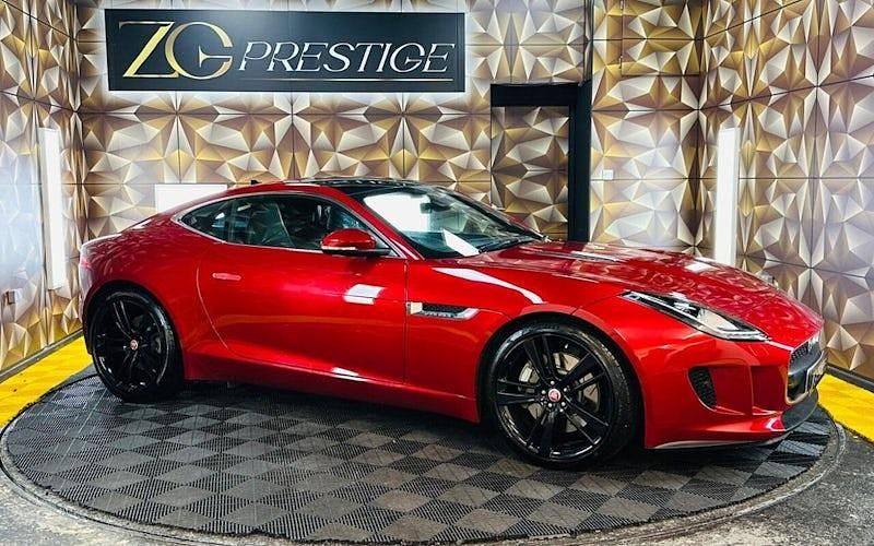 Used Jaguar F-Type Supercharged 380 HP (279 kW) 2016 Red Coupe
