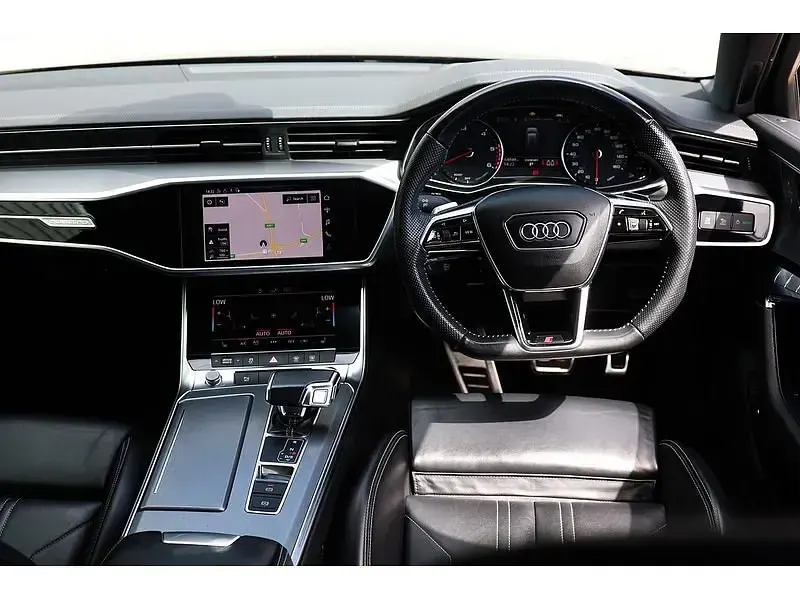 Begagnad Audi A6 Black Edition 204 HK (150 kW) 2020 Svart Kombi
