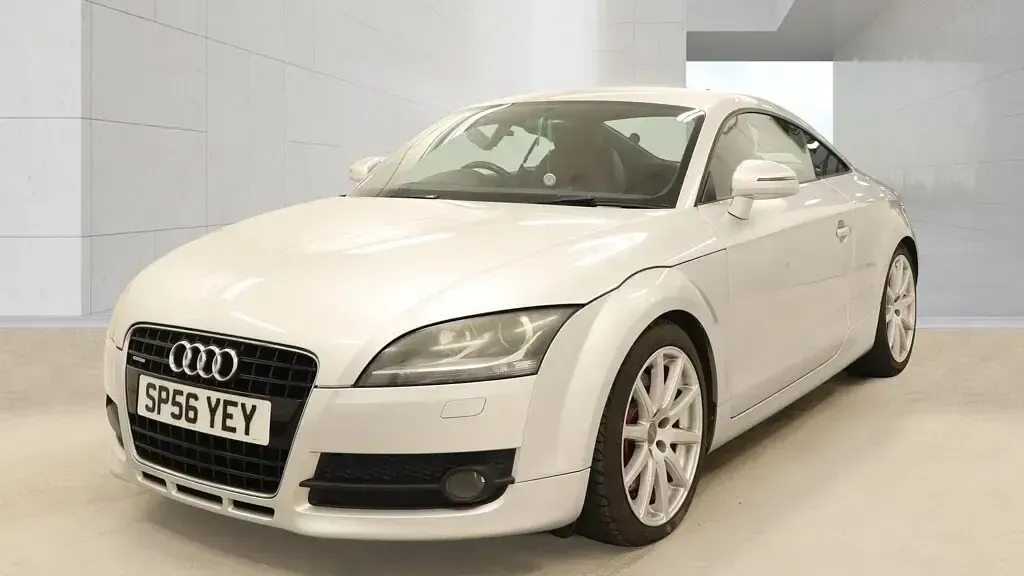 Used Audi TT 250 HP (183 kW) 2006 Silver Coupe