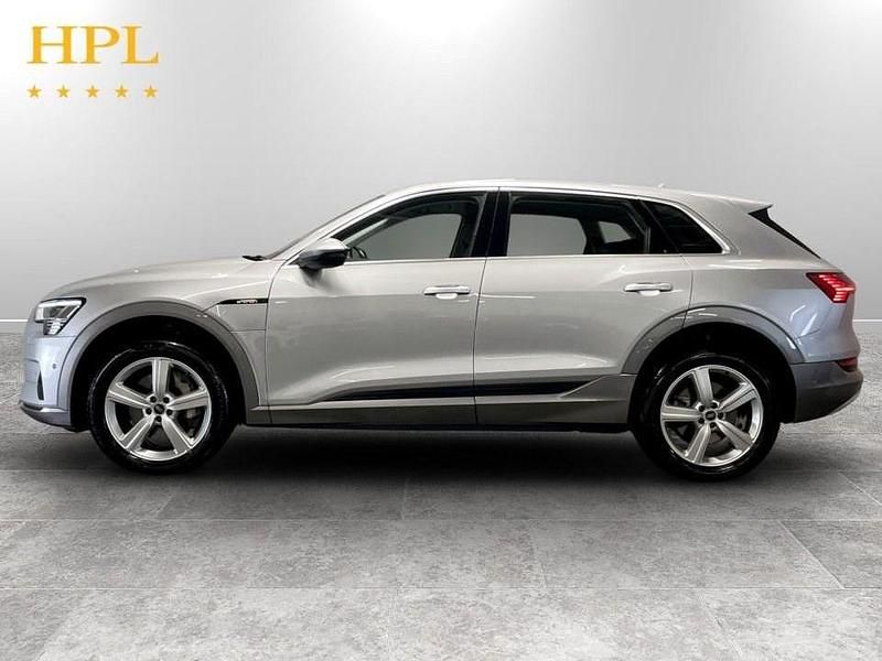 Used Audi e-tron Business 300 kW (408 HP) 2022 Silver SUV