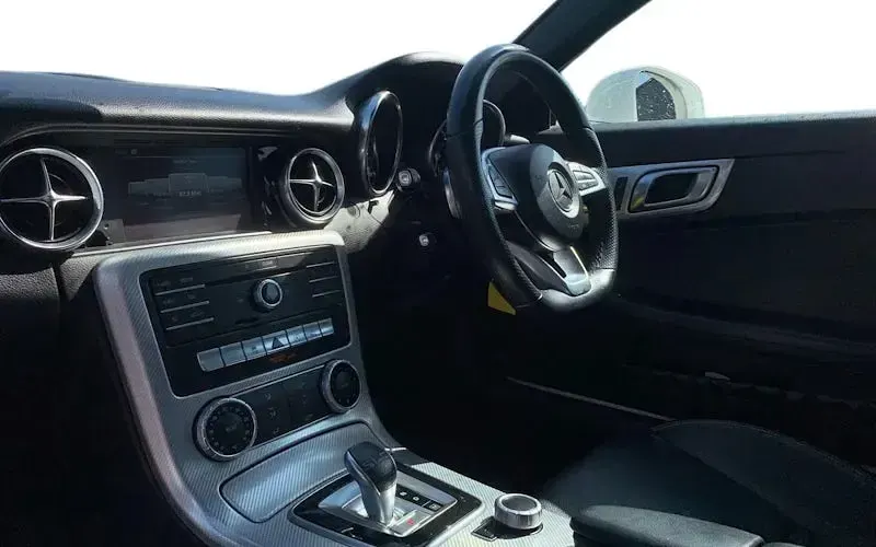 Used Mercedes SLC180 AMG line 156 HP (114 kW) 2018 White Cabriolet