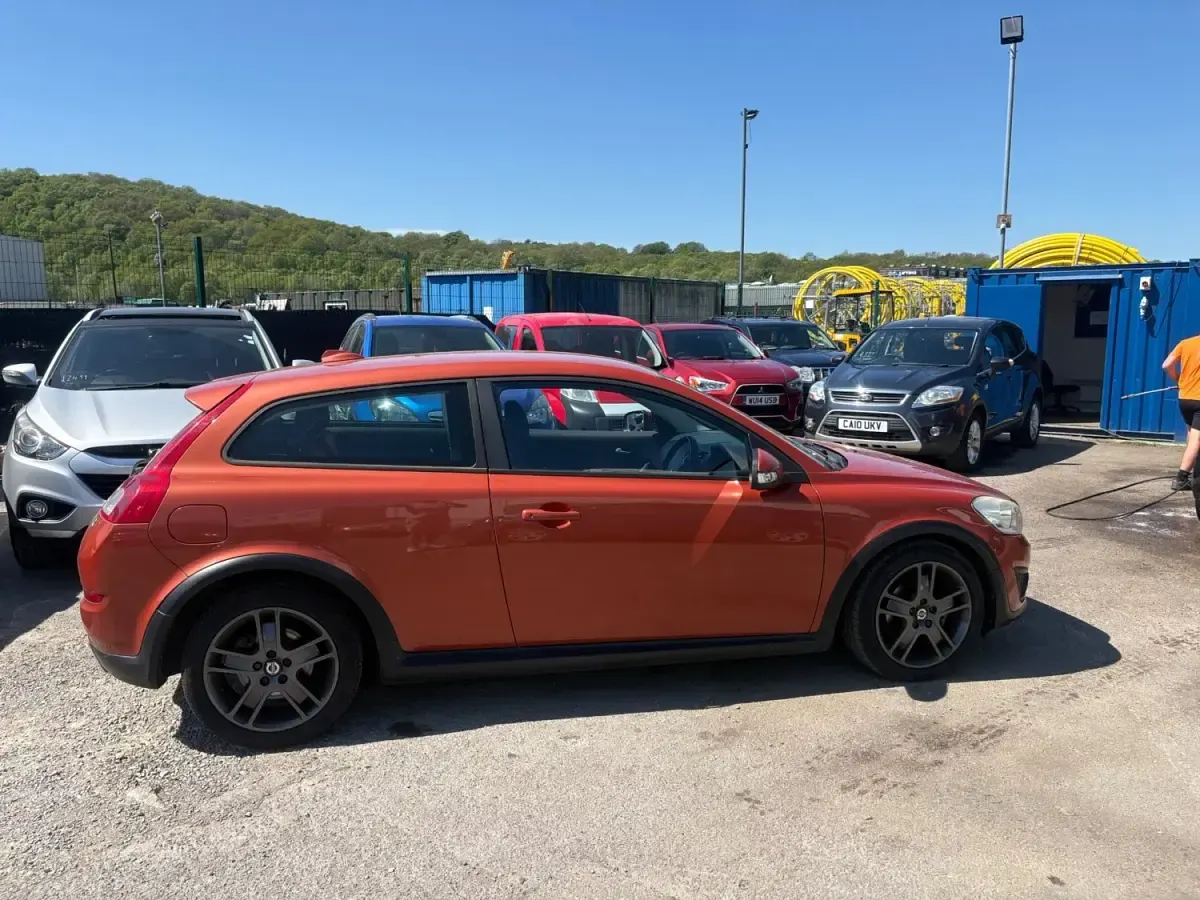 Usado Volvo C30 SE 2010 Laranja Citadino