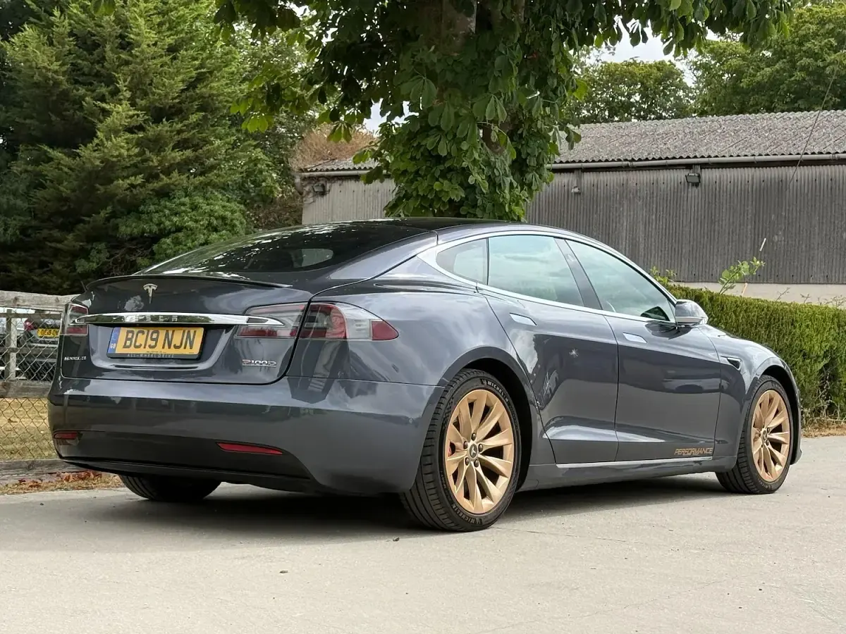 Used Tesla Model S 503 kW (685 HP) 2019 Grey Hatchback