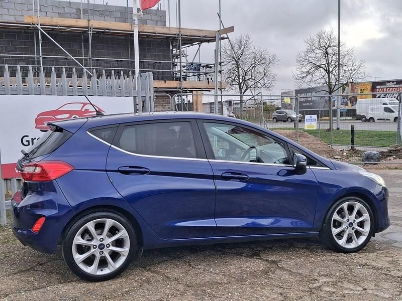 Used Ford Fiesta Titanium 125 HP (91 kW) 2018 Blue Hatchback