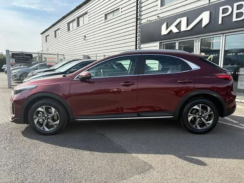 New Kia XCeed 2026 Red SUV
