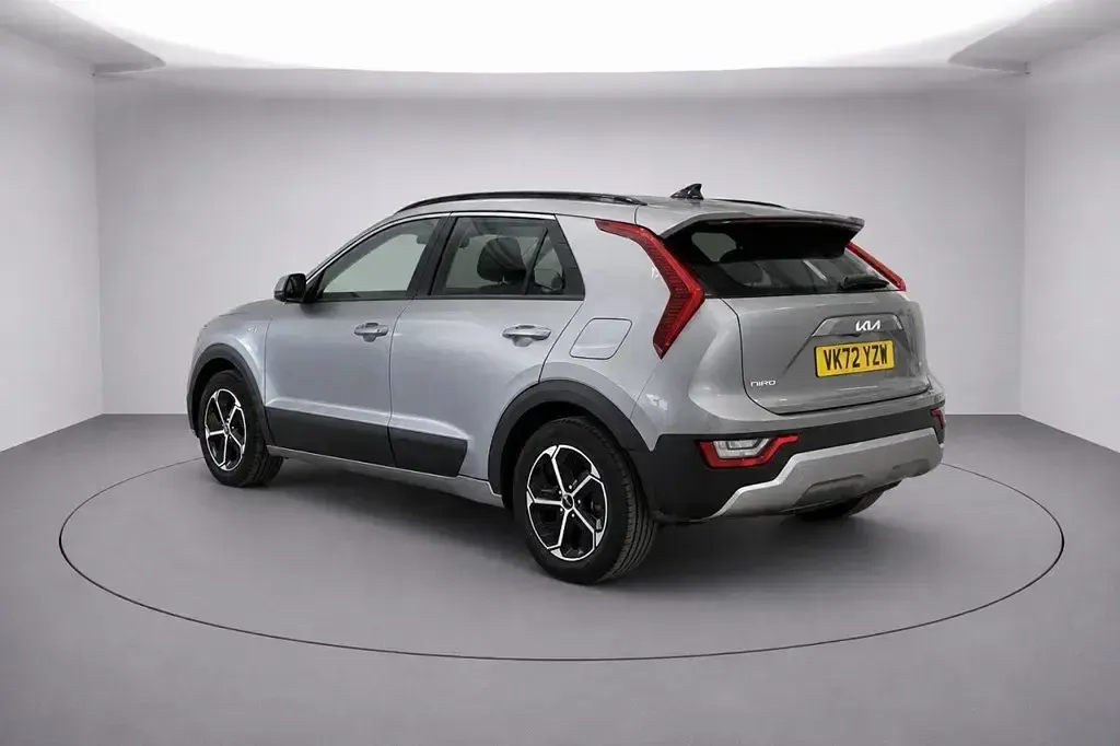 Gebraucht Kia Niro 139 PS (102 kW) 2023 Grau SUV